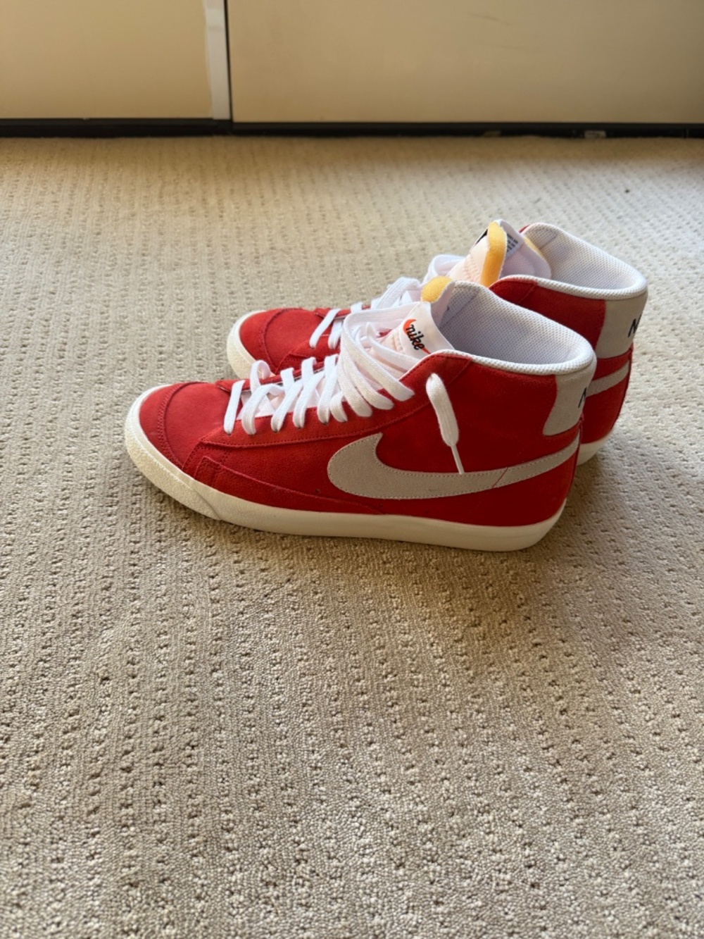 Men’s Nike red suede high tops 11.5 - Picture 3 of 5